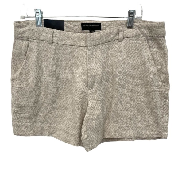 Banana Republic Pants - NWT Banana Republic Tan White Shorts Size 8